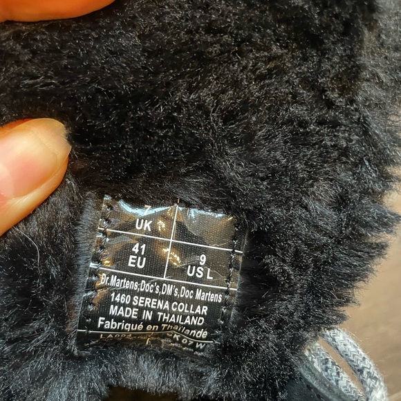 Dr. Martens Black Combat Boots Faux Fur Lined size 9 - Picture 6 of 16